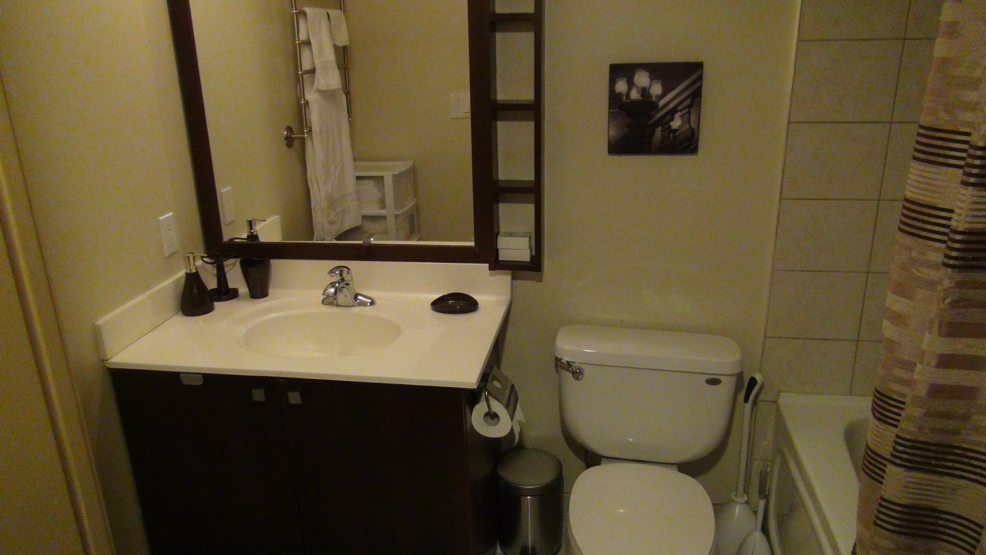 Visitor Accommodation Торонто Екстер'єр фото