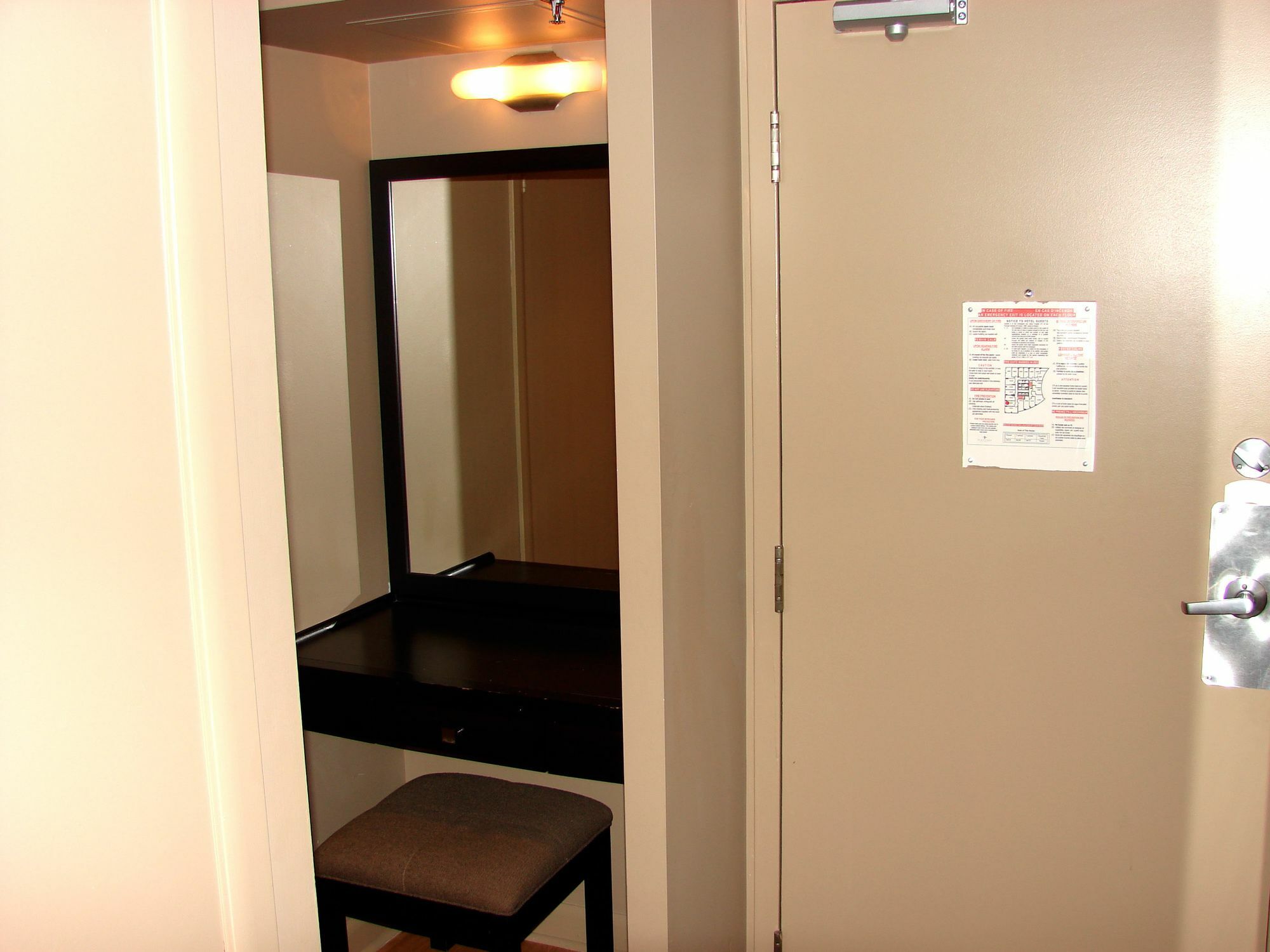 Visitor Accommodation Торонто Екстер'єр фото